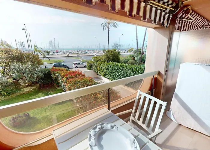 Joli Studio A Menton Avec Terrasse Et Garage - Fr-1-196-376